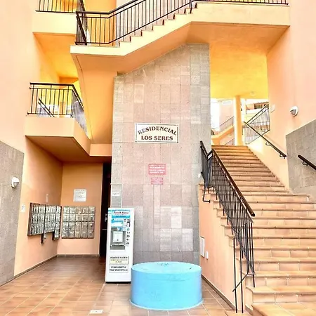 Seres - Relaxing With Pool Daire *