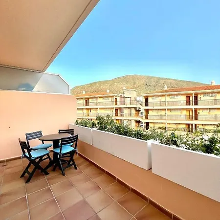 Апартаменты Seres - Relaxing With Pool Лос Кристианос